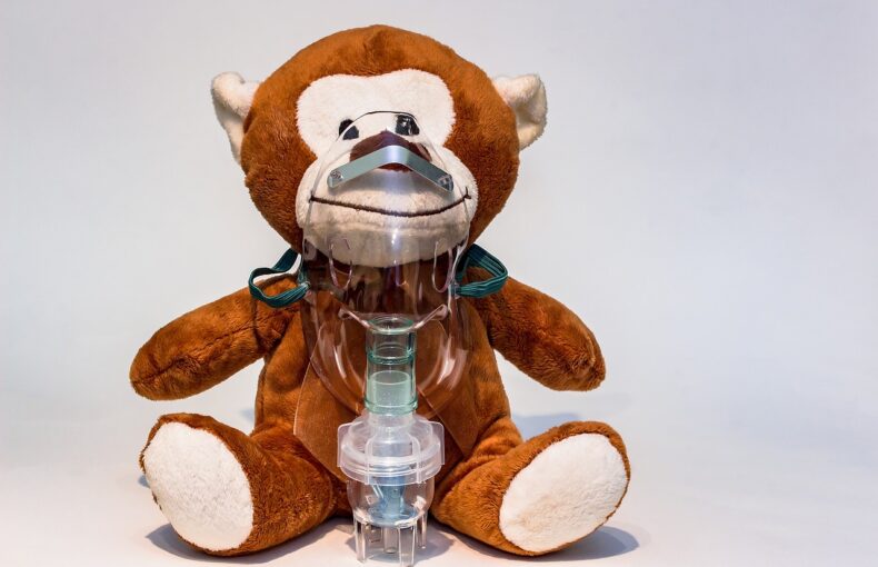 Inhalator reinigen, inhaliergerät desinfizieren